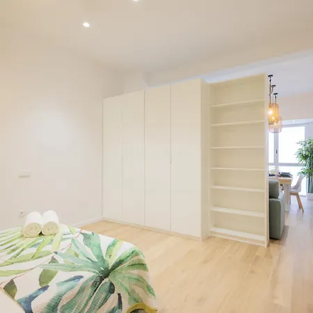 2 4 Pax, New Flat, Wifi Ac Valence